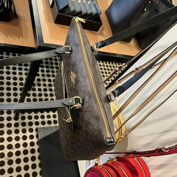 GALLERY TOTE IN SIGNATURE CANVAS (COACH F79609) - Picture 5 of 8